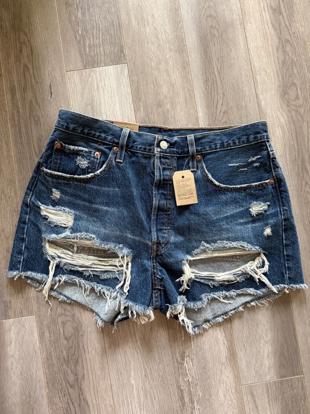 ✨NWT✨ Levi’s 501 Shorts, Size 32